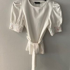 NWT CLASSY WHITE PULLOVER SEQUIN BLOUSE /Puff Sleeves/XS/TP